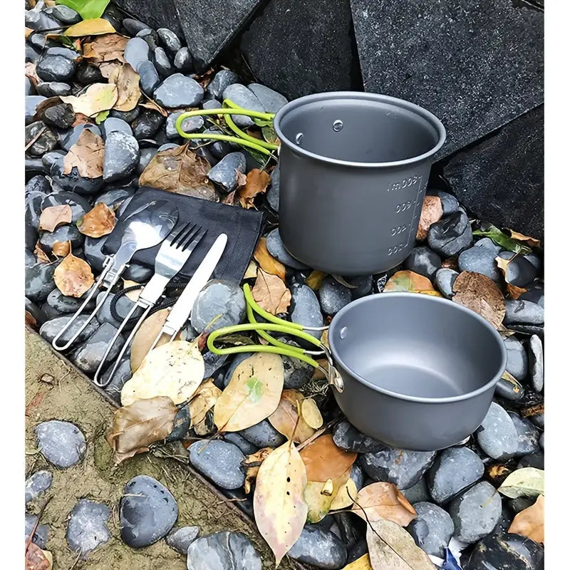 Compacte Camping Pannenset met Bestek - OutdoorHavenNL
