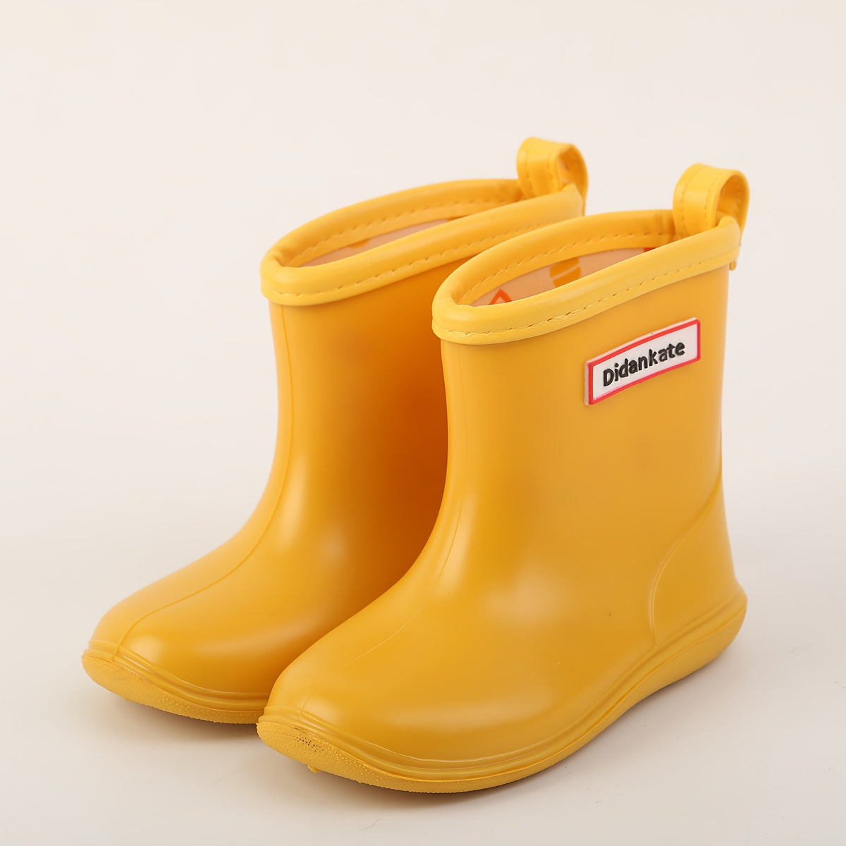 Regenlaarsjes kinderen in Scandinavisch design