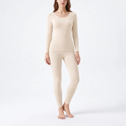 Thermo ondergoed dames Beige, set – op model op lichte achtergrond