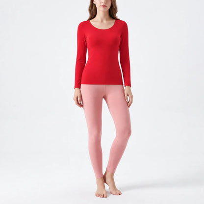 Thermo ondergoed dames Rood, shirt – op model op lichte achtergrond