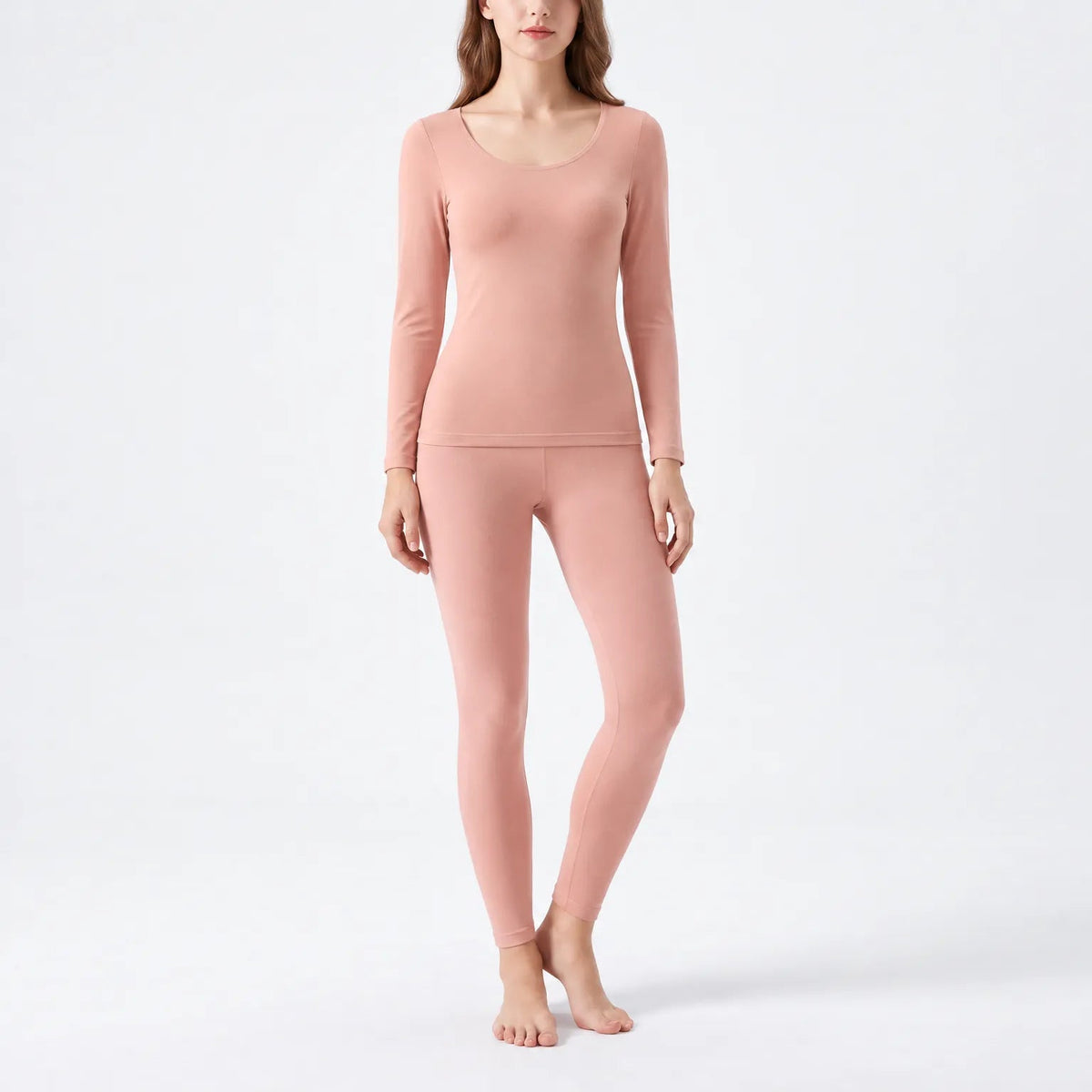 Thermo ondergoed dames Perzik, shirt – op model op lichte achtergrond