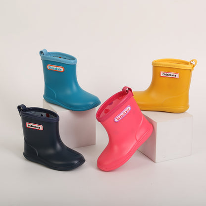 Regenlaarsjes kinderen in Scandinavisch design