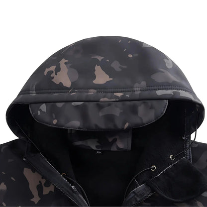Gevoerde softshell jas heren met capuchon in camouflage