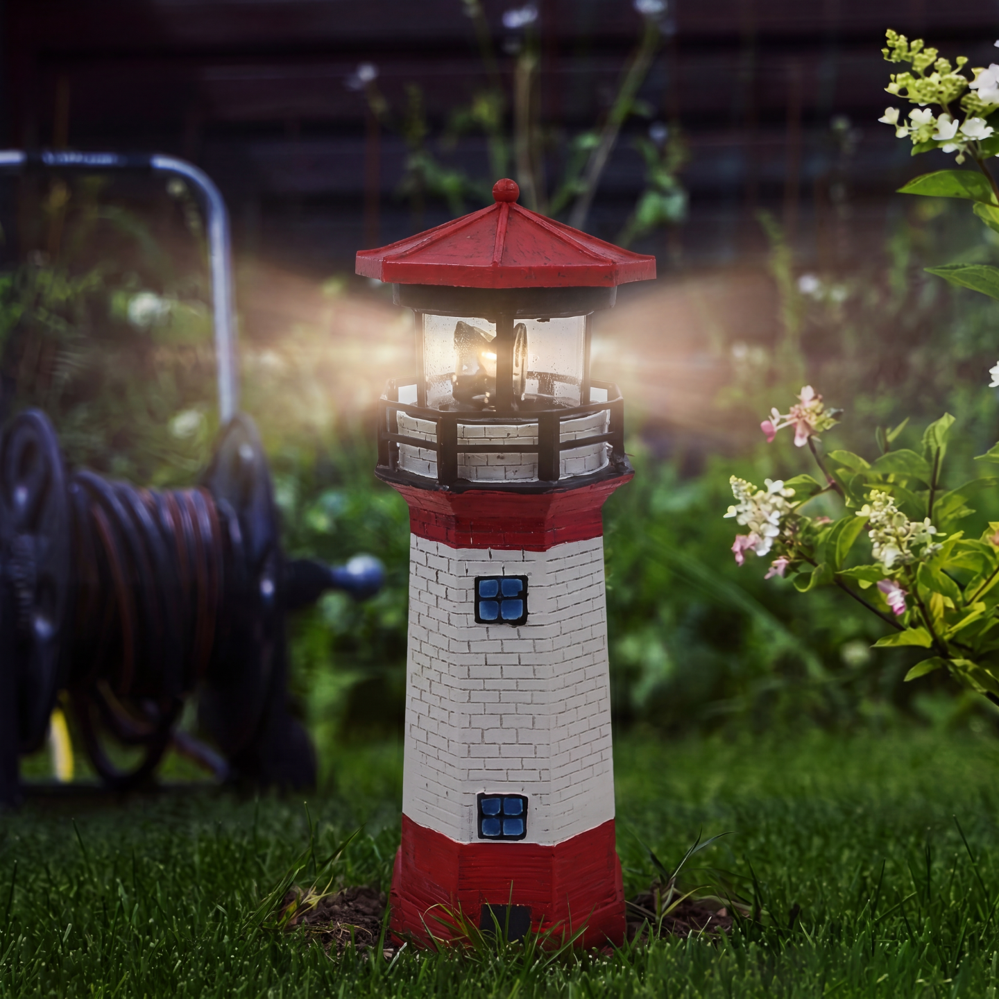 Solar Vuurtoren Tuinlamp – Roterende LED, IP44, Decoratief voor Tuin & Erf