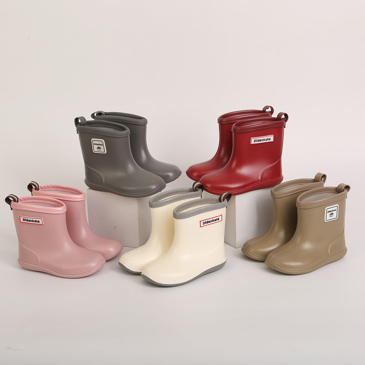 Regenlaarsjes kinderen in Scandinavisch design