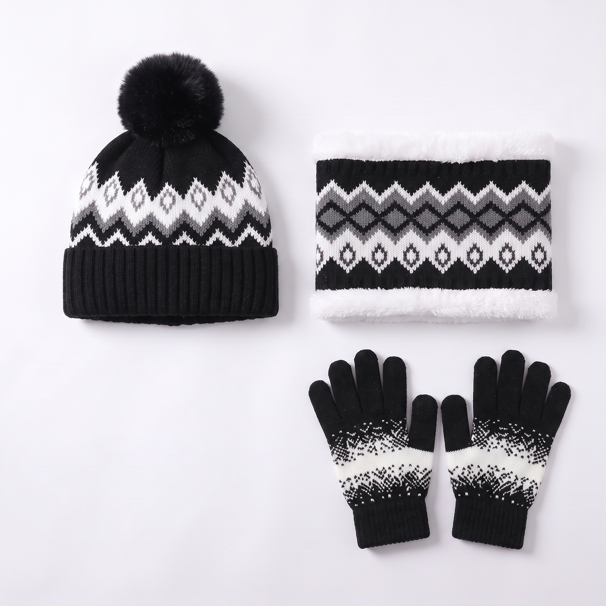 Muts Sjaal Handschoenen Set Dames in Zwart - studiofoto