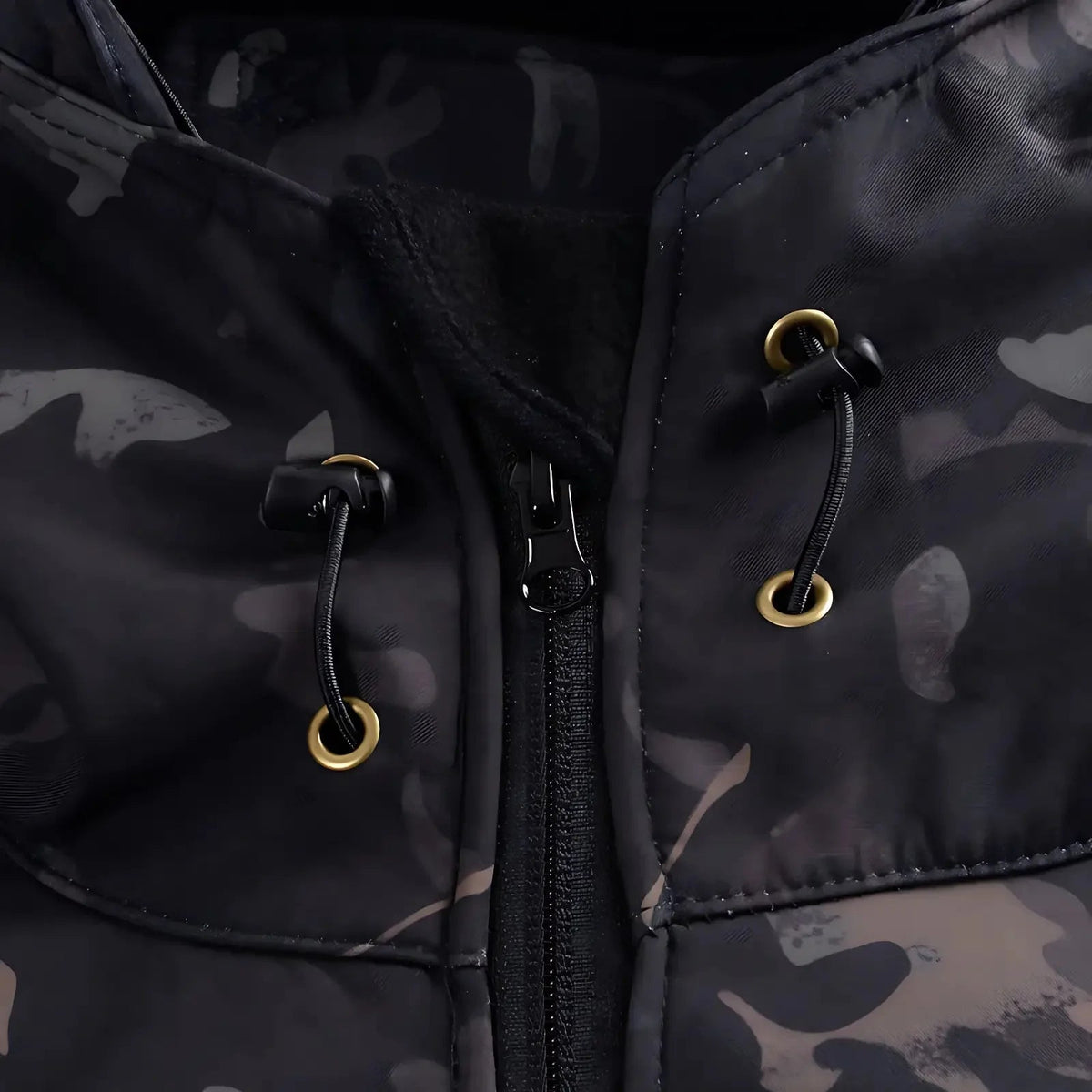 Gevoerde softshell jas heren met capuchon in camouflage