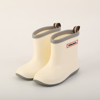 Regenlaarsjes kinderen in Scandinavisch design