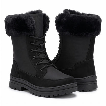 Snowboots dames in zwart – productfoto op wit met pluchen kraag en veters