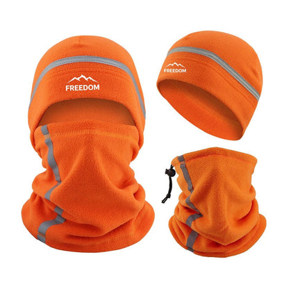 Nekwarmer en muts set in oranje met trekkoord aan de nekwarmer