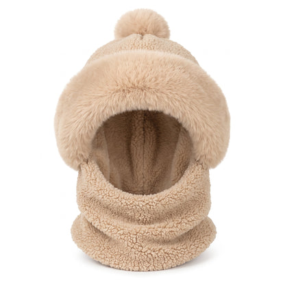 Muts met sjaal dames in beige – wintermuts met pompon en pluche rand, sjaaldeel van teddyfleece, packshot op wit