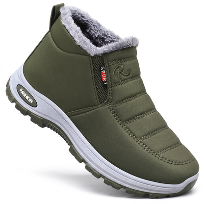 Winterschoenen dames & heren in olijfgroen met profielzool op witte achtergrond